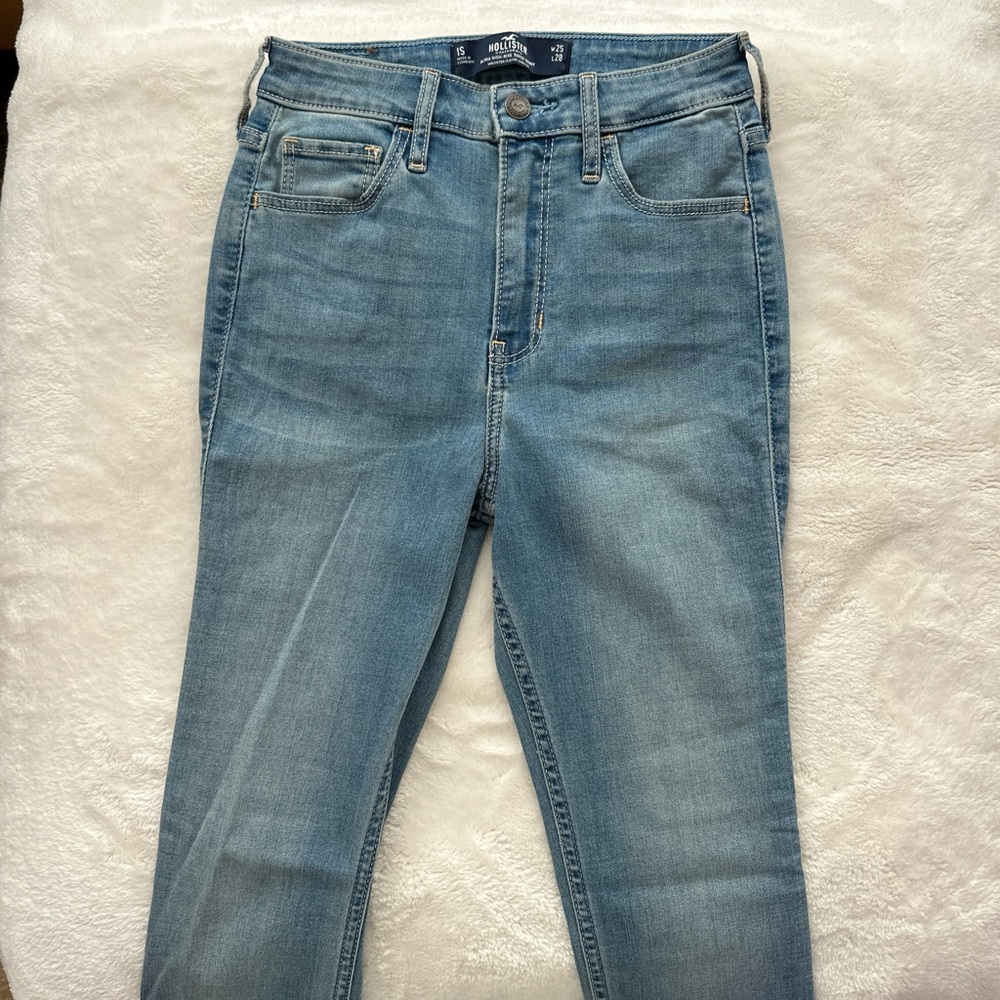 Light Wash Skinny Jeans